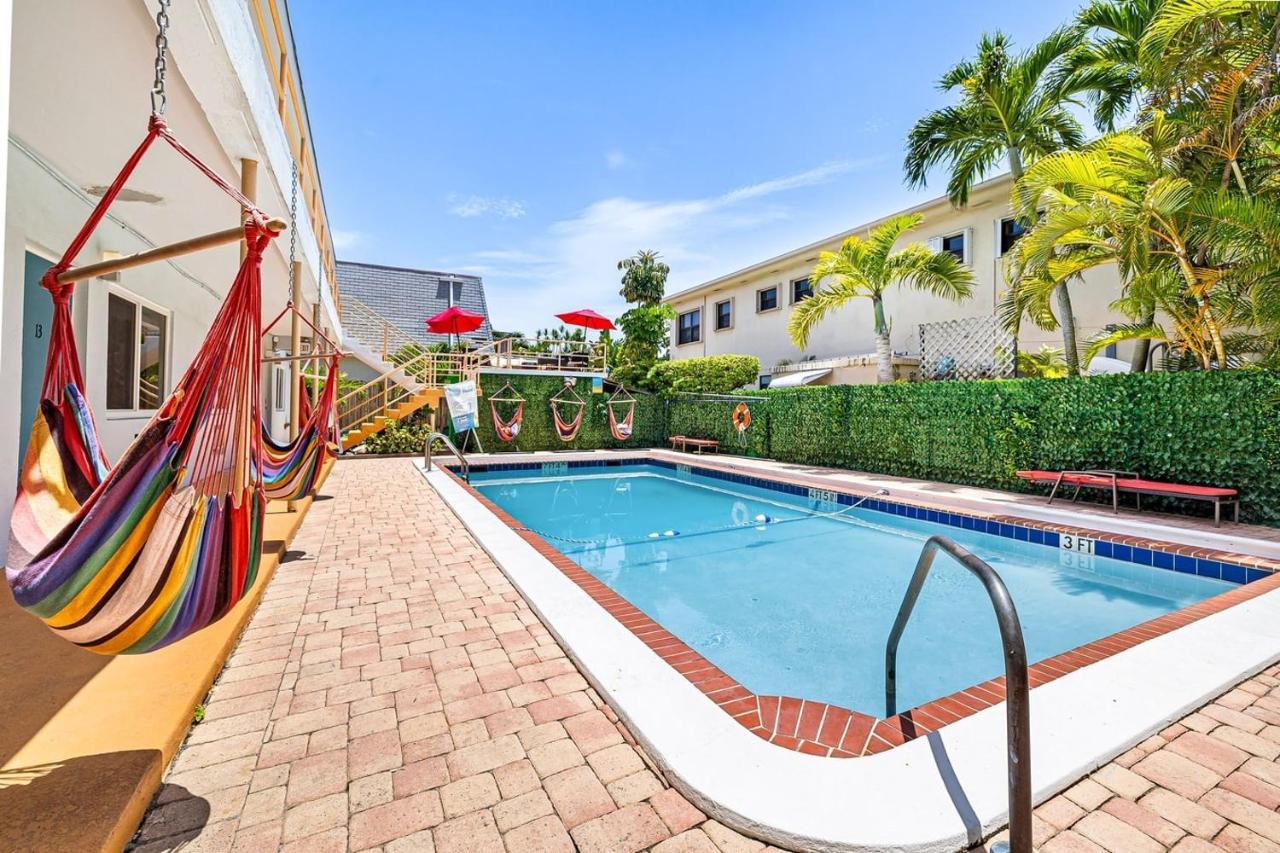 Christmas Getaway Pool Dania Beach 5 Min Walk Apartment Exterior photo